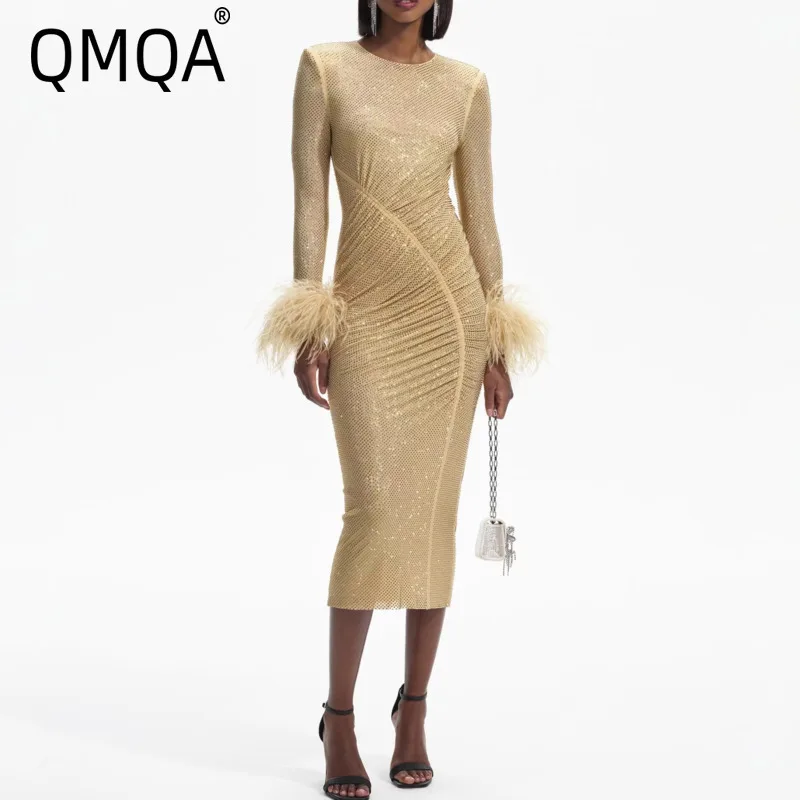 

QMQA Fashion Women's Hot Diamond Banquet Dress Spliced Feather Long Sleeved Slim Fit Elegant Dresses 2025 Spring Clothing QM17