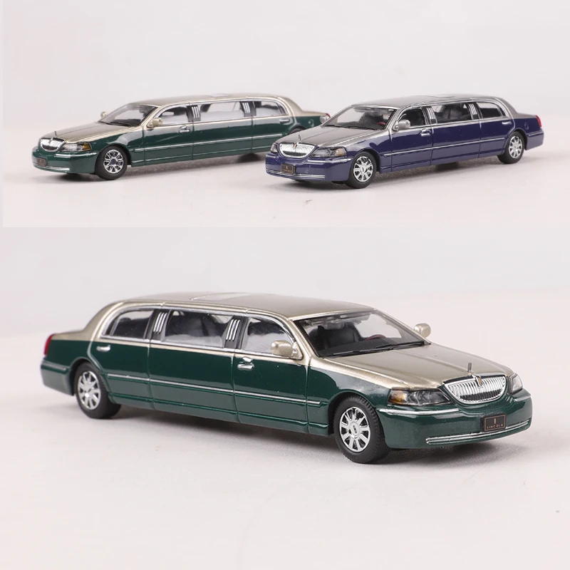 GCD 1:64 Town Car Limousine Alloy Model Car