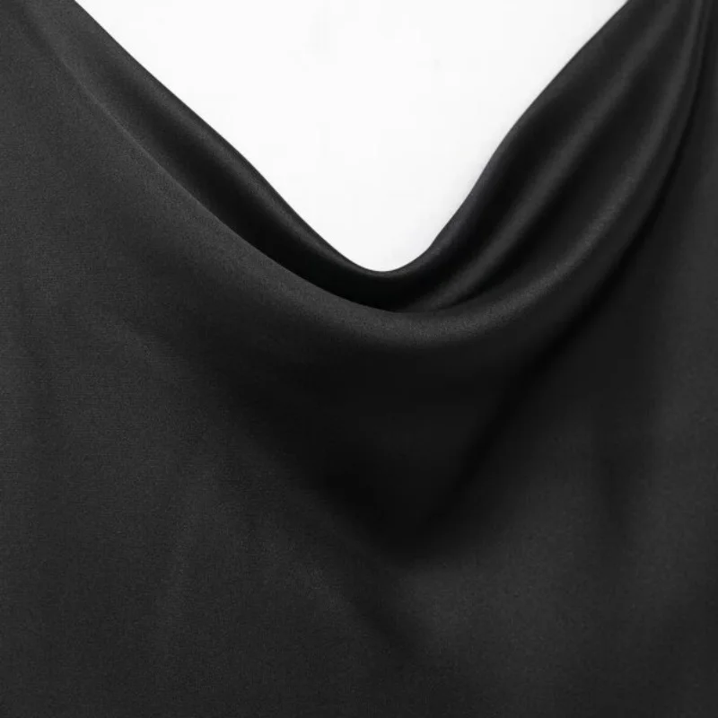 Długa sukienka maxi na ramiączkach z frędzlami i patchworkiem, idealna na letnie przyjęcie, wieczór, do klubu, na plażę lub wakacje.