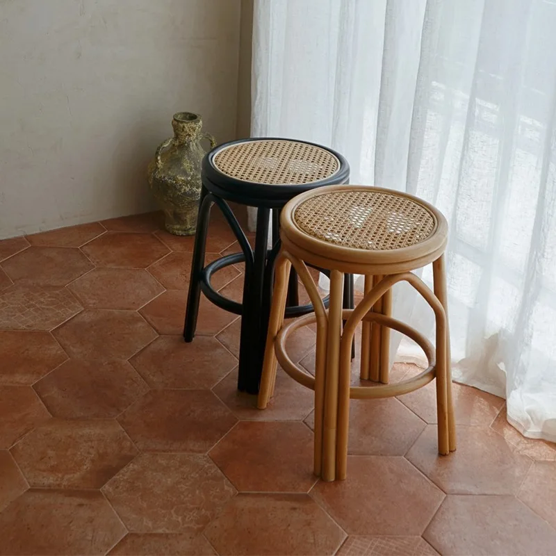 مقعد مستدير صغير من Wabi-sabi Wind Rattan، كرسي بسيط في مقهى السرير والإفطار، مقعد تزيين قديم