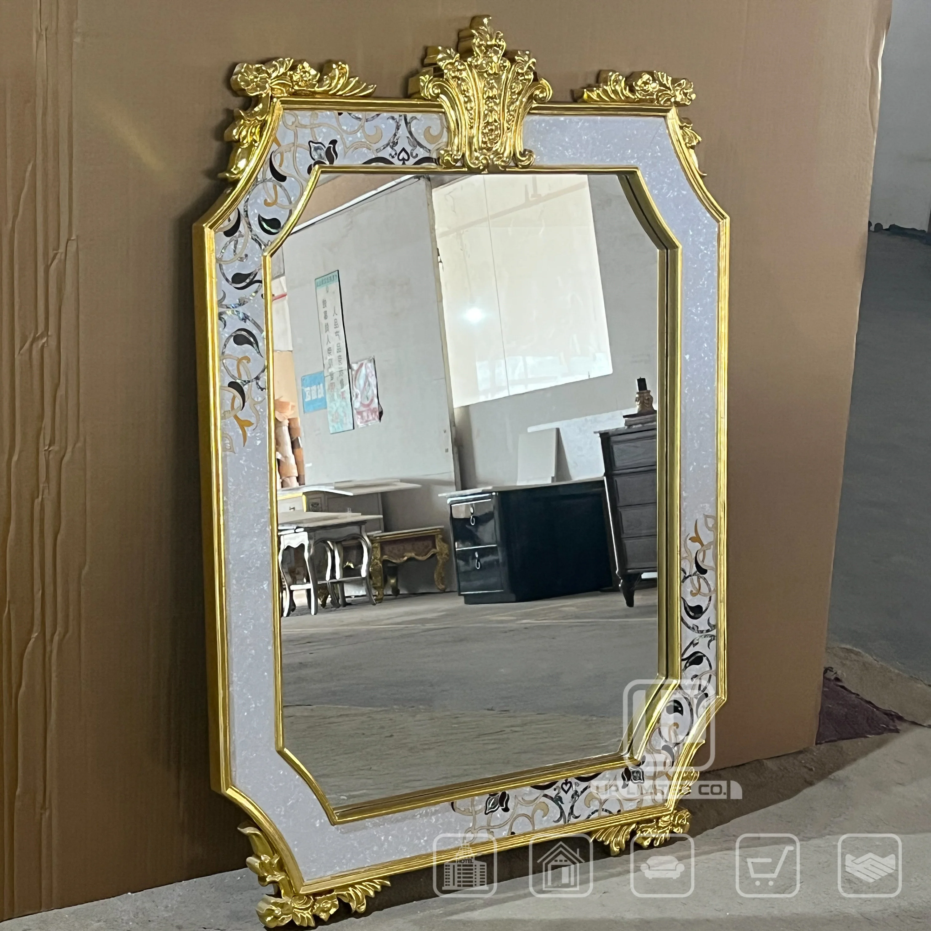Smart MirrorUpdecors Antique Wooden Carved Bedroom Mirror Elegant Wall Vintage Hanging Mirror Decorative Large Floor Mirror