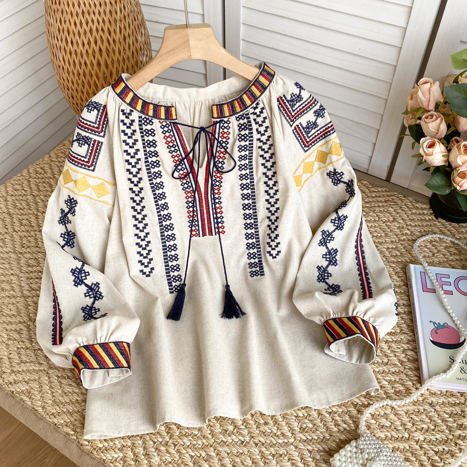 chic Vintage Elegant Embroidery Long Sleeve Blouse Fashion O-neck Shirt Casual Chic Top loose Summer Women