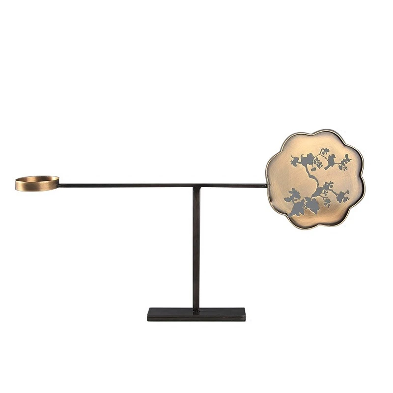 

New Chinese, Song-style Zen brass candlestick tabletop ornament