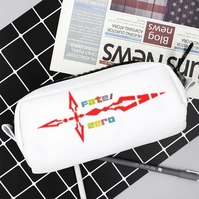 سحاب كبير، أسود أبيض 21 × 5.3 × 10 سم، مصير، حقيبة أقلام مقلمة أنيمي، مقلمة للطلاب والأطفال والمراهقين، مستلزمات مدرسية للبنات والأولاد