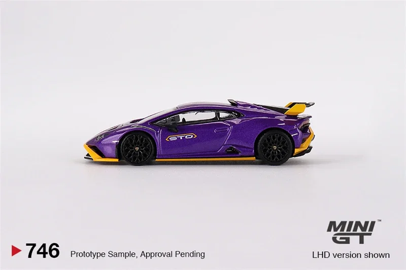 MINI GT 1:64 Huracán STO Viola Pasifae Diecast Model Car