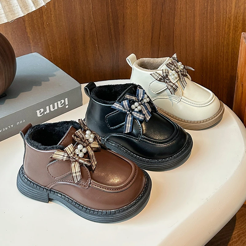 

Girls Princess Boots with Sweet Bows Kids Leather Boots Round Toes Soft Bottom 2025 Winter New Children Ankle Boots Suede Warm