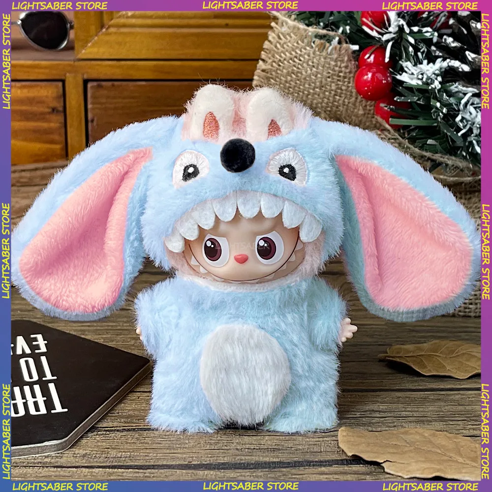 

Cute Labubu 4.0 Clothes Kawaii Stitch Angie Headgear Suspender Trousers Set Mini Plush Doll Clothing Fashion Doll Accessories