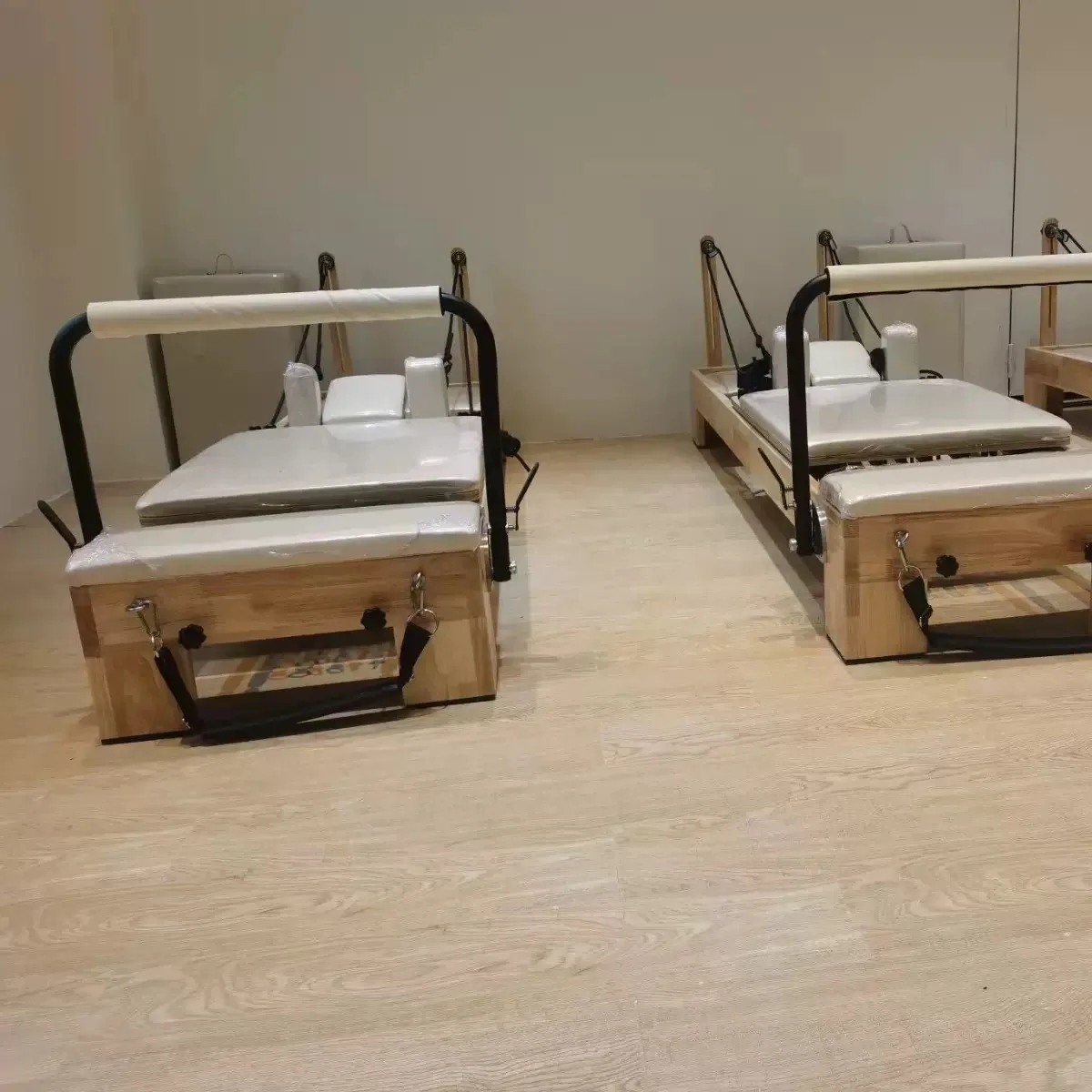 Customized Pilates Reformer Core Machine Five-Piece Set Sliding Bed Yoga Studio Maple Oak Pilates Yoga Bed view 4