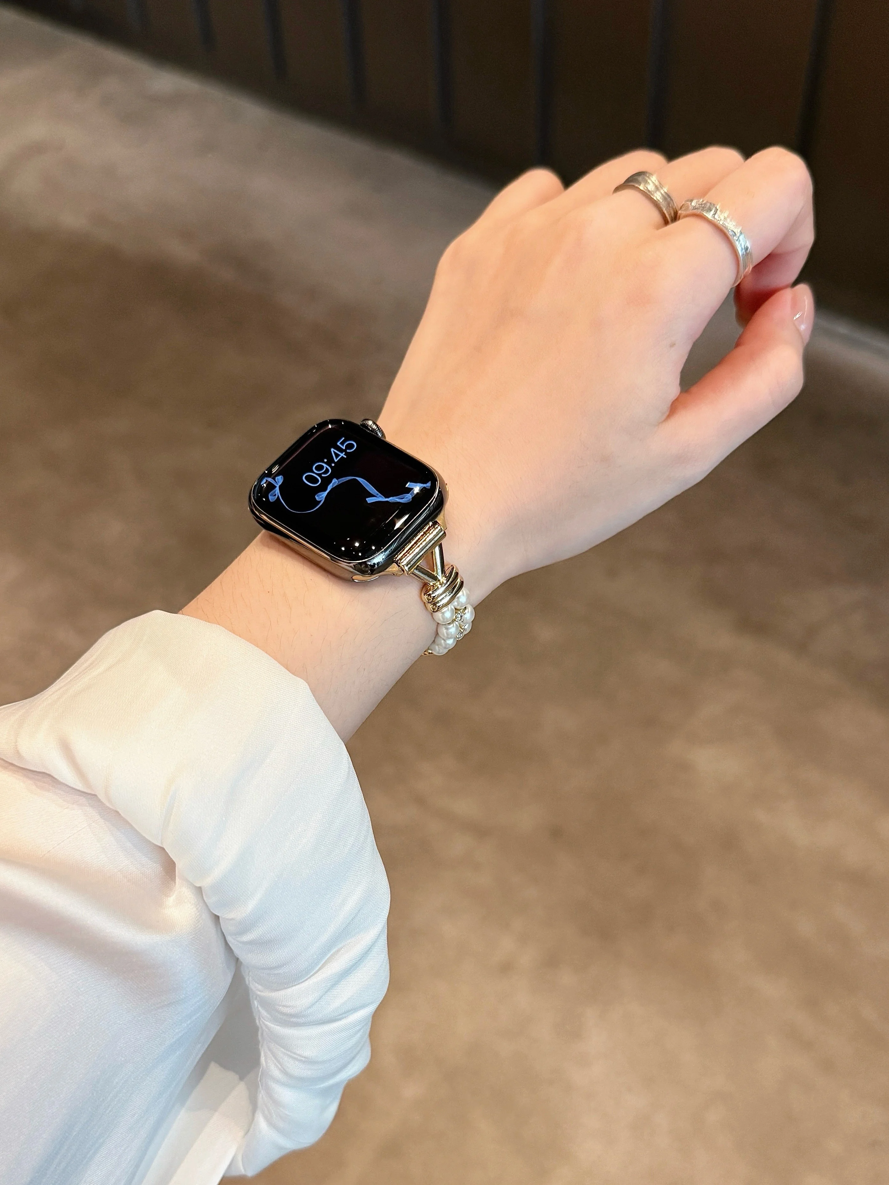 

Compatible with iWatch strap 38mm 40mm 41mm 42mm 44mm 45mm 49mm metal pearl fashion handmade strap