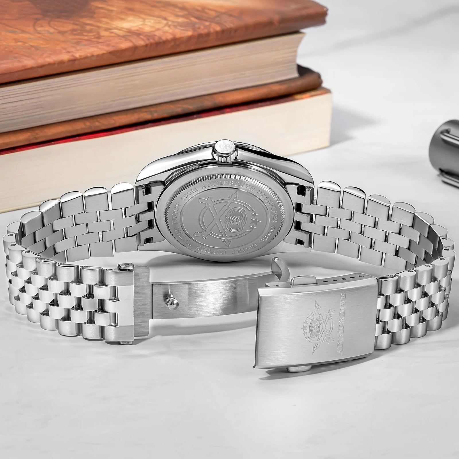 Addiesdive ساعة رجالي جديد الياقوت الزجاج المقاوم للصدأ VH31 ساعات كوارتز سامسونج 100 متر مقاوم للماء مضيئة ساعة فاخرة AD2073