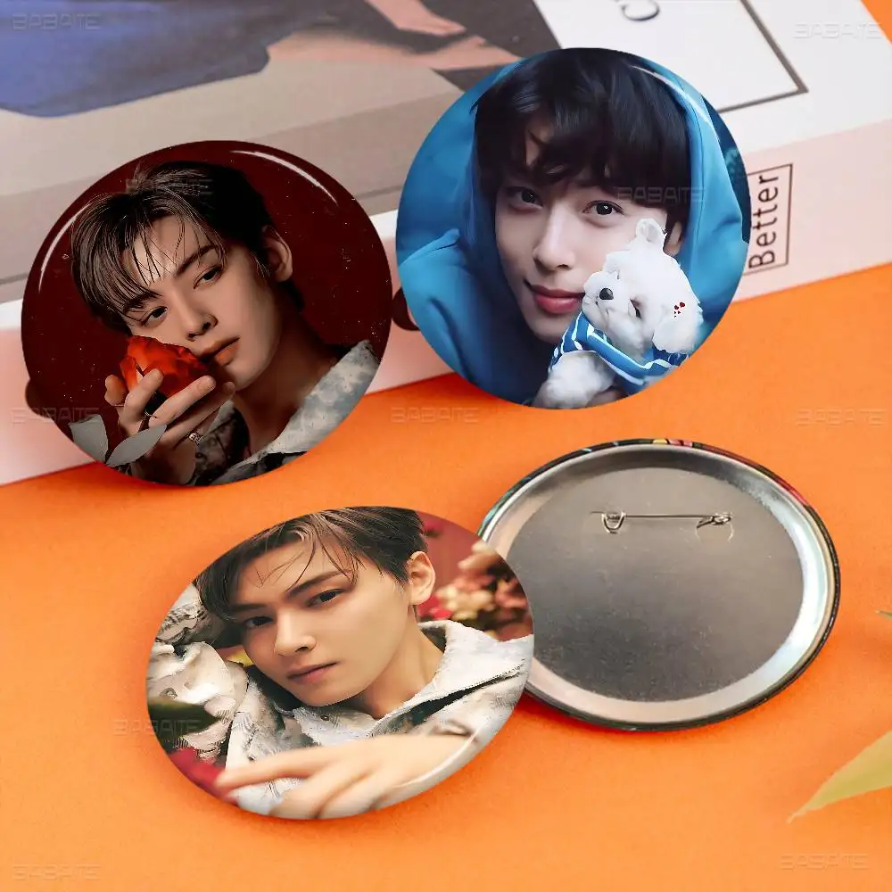 المغني C-Cha EunWooS صور دبابيس الإبداعية شارة مستديرة الهدايا دبابيس 32/44/58 مللي متر #1