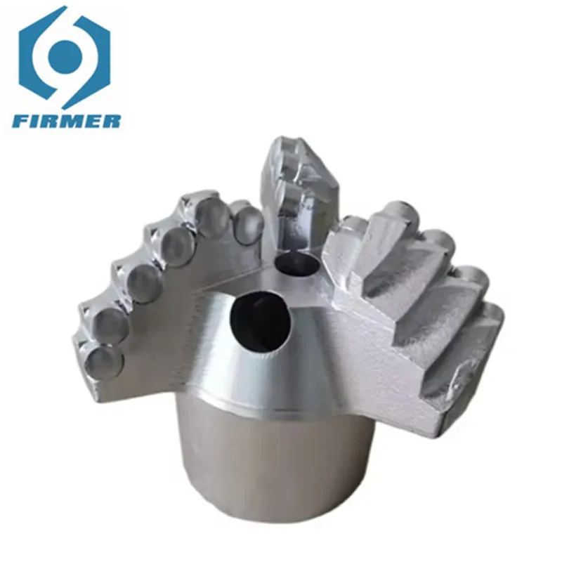 Punta da trapano in pezzo composito concavo a tre ali PDC da 75mm-220mm Nessuna perforazione del nucleo Esplorazione Bene d'acqua Raschietto da roccia Strato del terreno