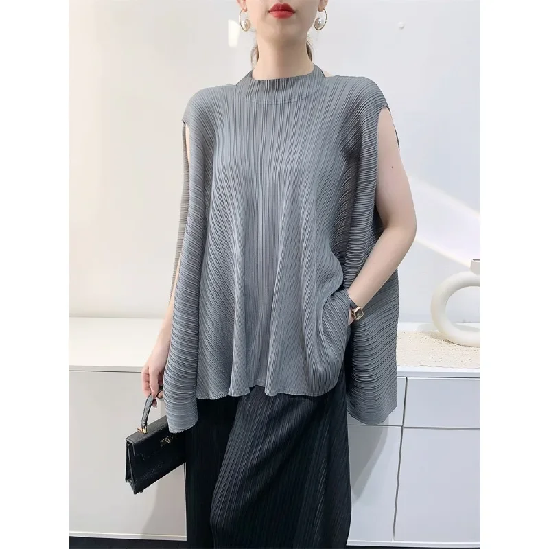 Miyake T-shirt Loose Plus Size Hanging Neck Collar Pleated Solid Color Blouse Wrap Sleeve Slim Age Reduction 2023 Autumn New