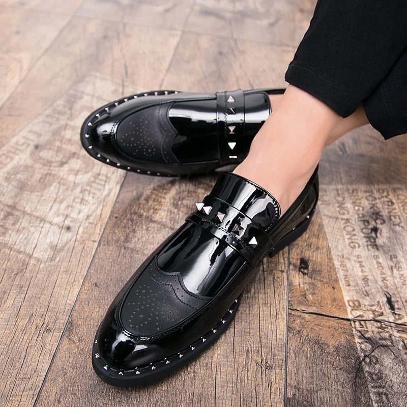 

Classic Men Loafers Black Men One-foot Comfortable Fashionable Brand Small Leather Shoes Social Shoes Size 38-46 Men Shoes