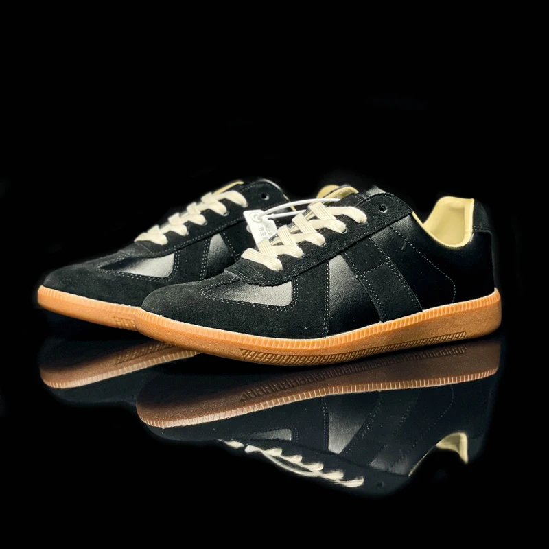 

Plus size women's shoes sneakers women's leather face spring and autumn new Putian feet fat wide fat all black work shoes