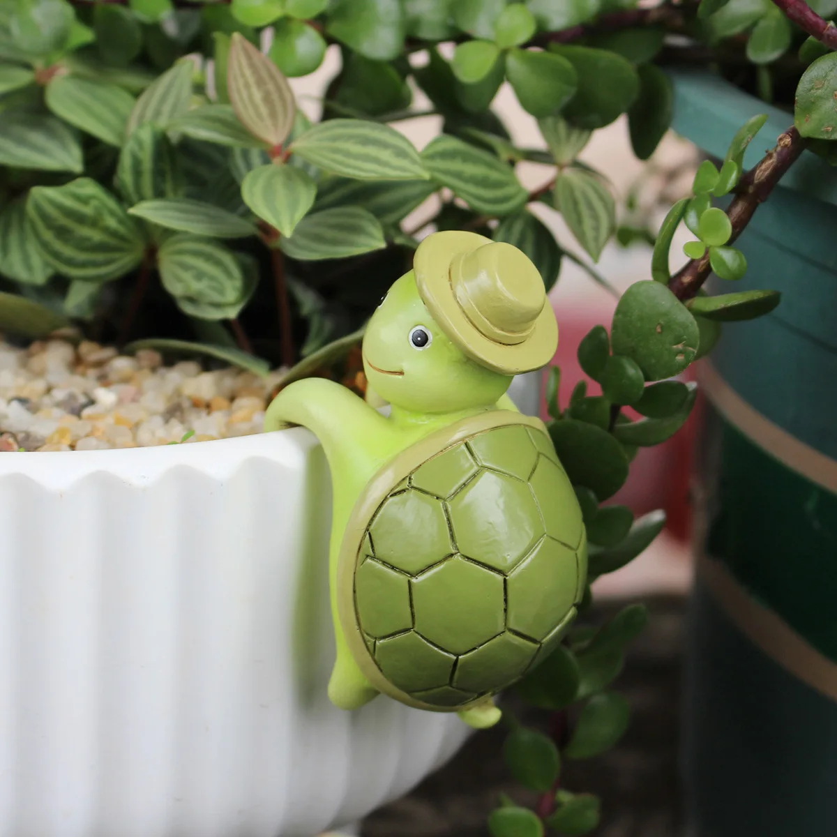 

【Lazy Turtle Planter】Resin Hanging Flower Pot - Cute Garden Decor for Balcony & Patio, Unique Gift for Plant Lovers
