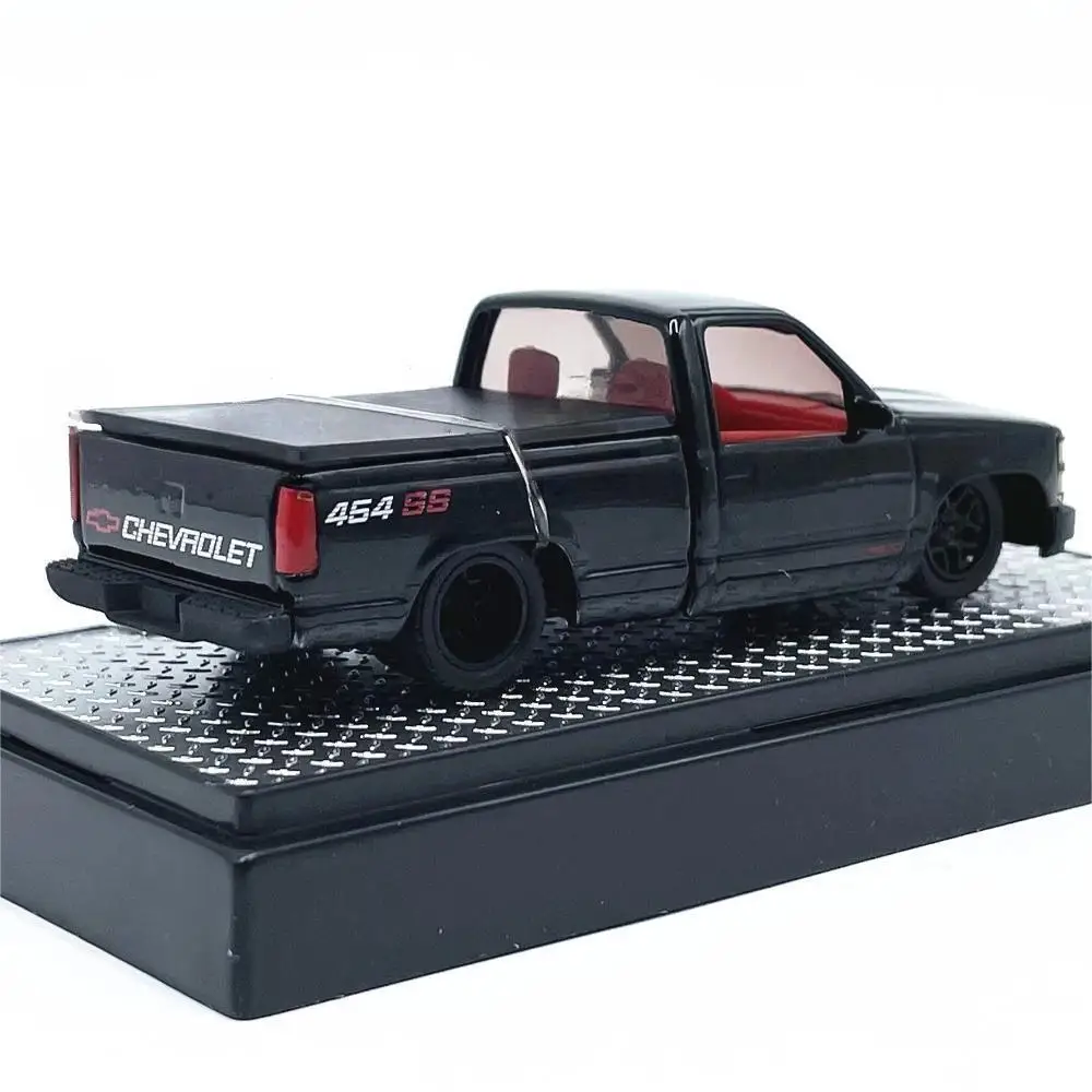 M2 1/64 1992 C1500 SS 454 Pickup Black Die-cast alloy car model collection display child gift