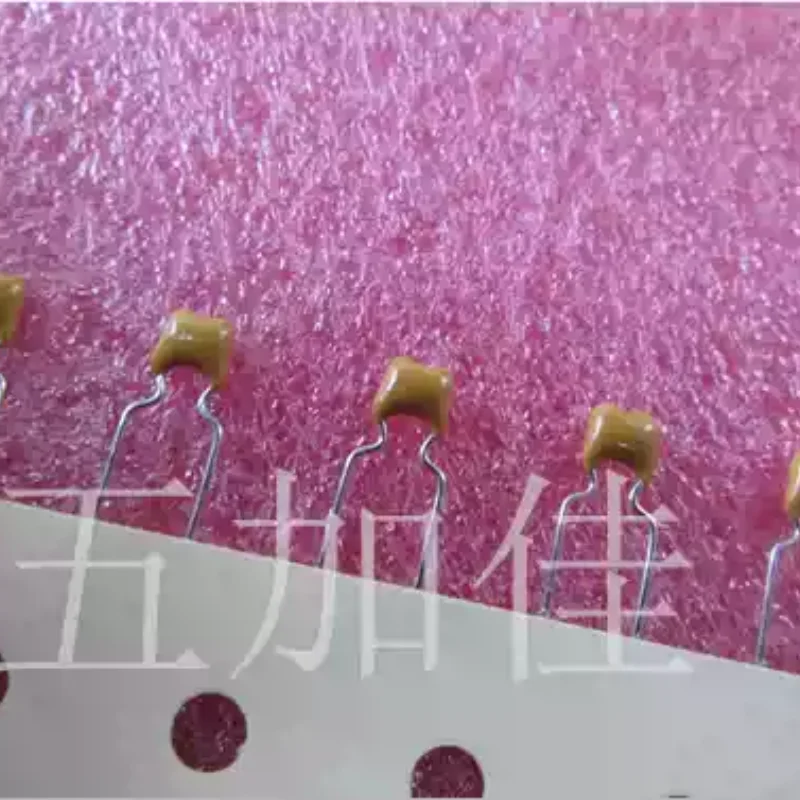 10-100pcs SR212A221JARTR1 200v220pf 221A2J NPO imported low-temperature drift ceramic capacitor