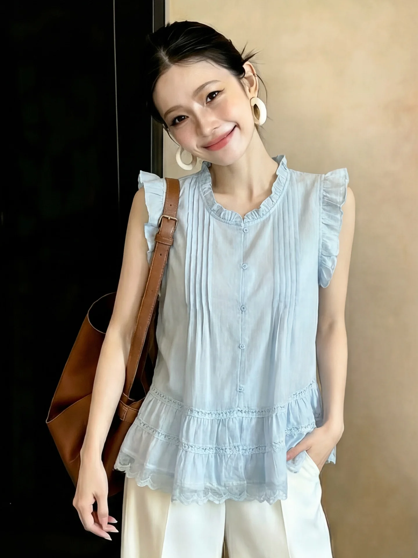 

Blue Lace Trim Pleated Shirt Women's Summer New Style round Neck Fly Sleeve Top Wood Grain Splicing Short Sleeve T-shirt