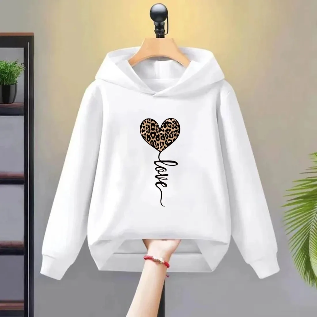 Children's Round Neck Hooded Sweatshirt Loose Comfortable Casual Stylish Outdoor Sports Heart-shaped Printed Long Sleeved