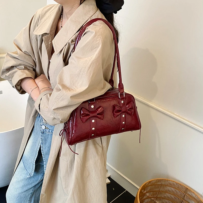 

Korean Bow Bowling Bags for Women 2025 New Large Capacity Versatile Commuter Handbags Female Fashion Shoulder Bag