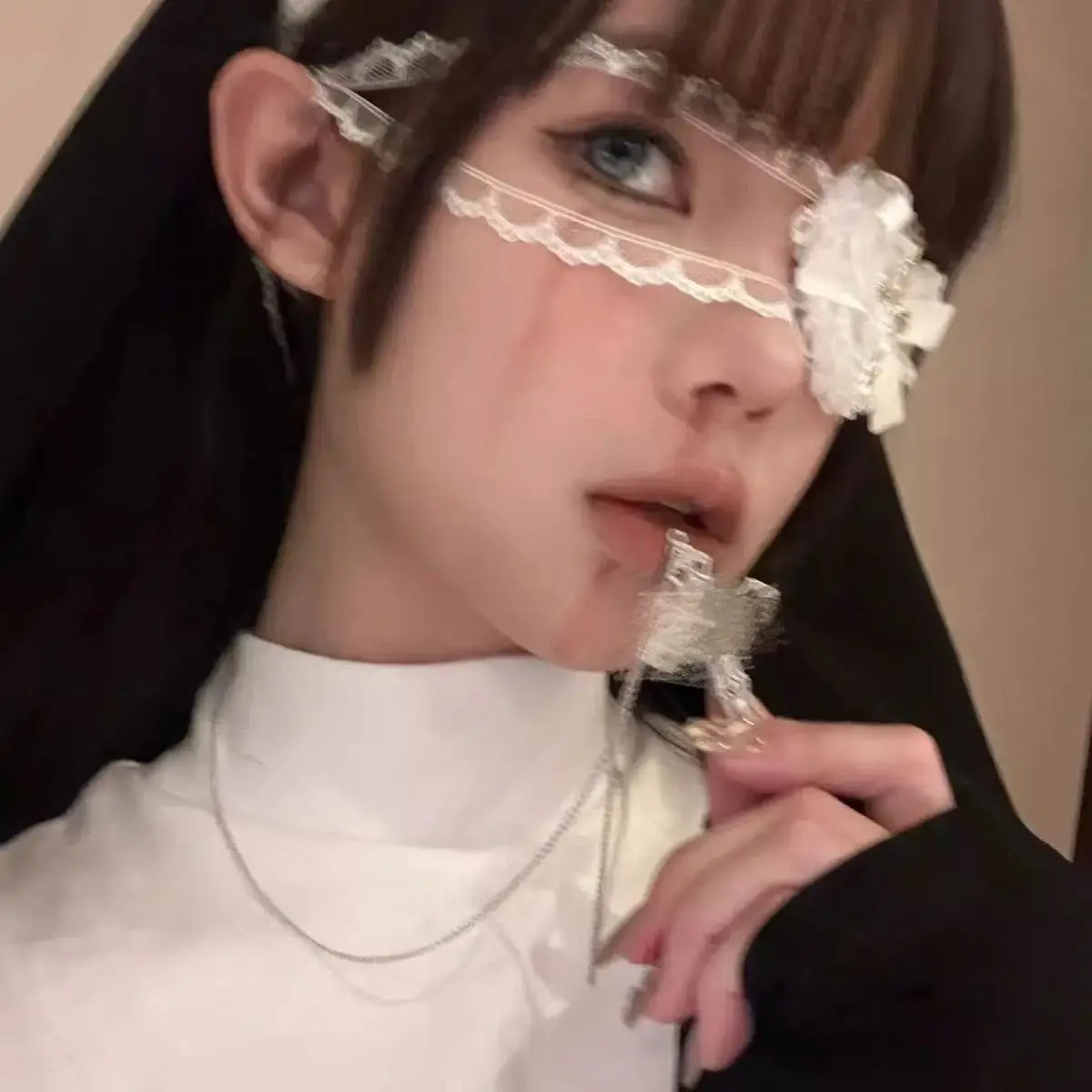 Women Sweet and Cool Black White Lace Bows Heart Cross Eye Mask Suitable for Halloween Theme Lolita Dark Gothic COS Accessories