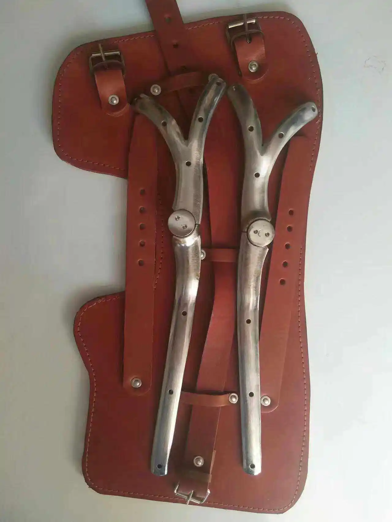 Vintage leather circumference, set of hinges, accessories
