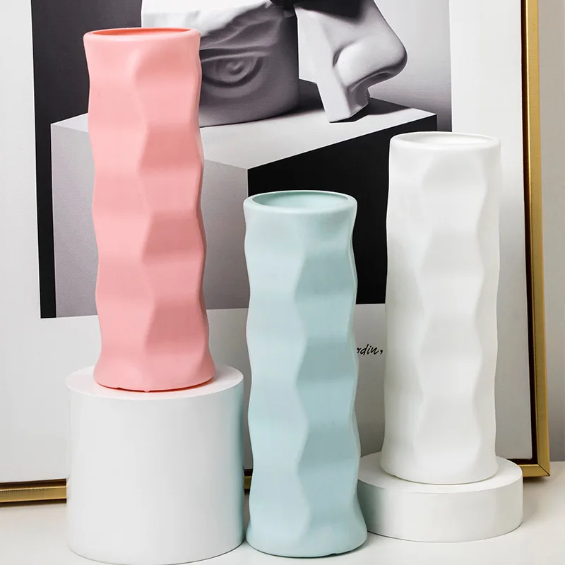 

20cm Plastic Vase Anti-fall Desktop Decoration Creative Wave Vase Fashion Anti-fall Imitation Porcelain Vase Home Decoration Flo