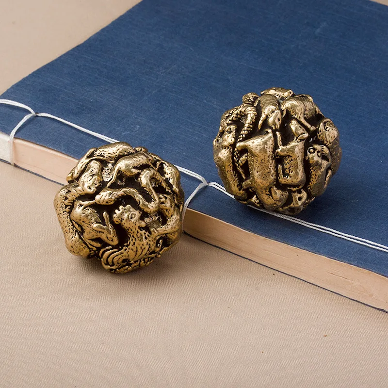 Solid Brass Ancient Fitness Hand Piece Twelve Zodiac Walnut Paperweight Small Ornament Stationery Accessories Home Hand Piece
