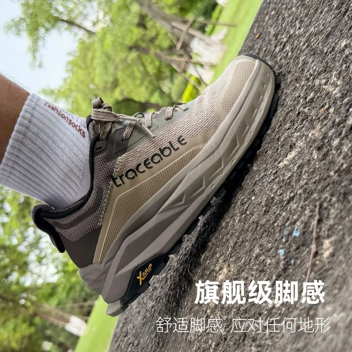 

New hot summer essential casual lightweight walking shoes shock-absorbing hiking shoes hiking shoes very good