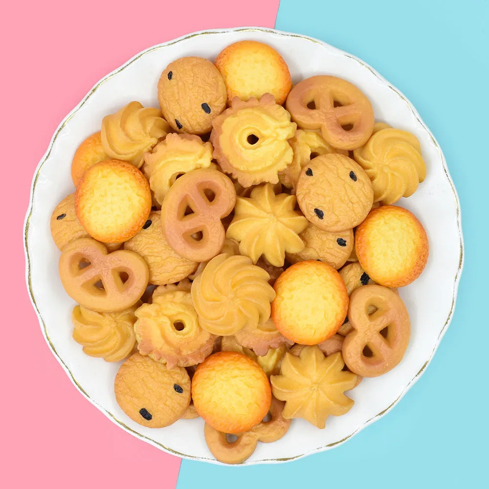10pcs Fake Food Biscuits Resin Kawaii Miniature Accessories Scrapbooking Planar Resin Flatback Charms Miniature Tools Cabochons
