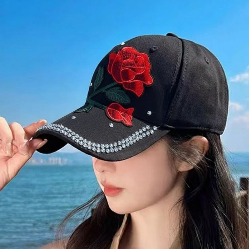 Gestickte Rosen-Baseballkappe mit Mesh- und Diamanteinlage, vielseitiger, lässiger Sonnenschutzhut für Damen im Sommer