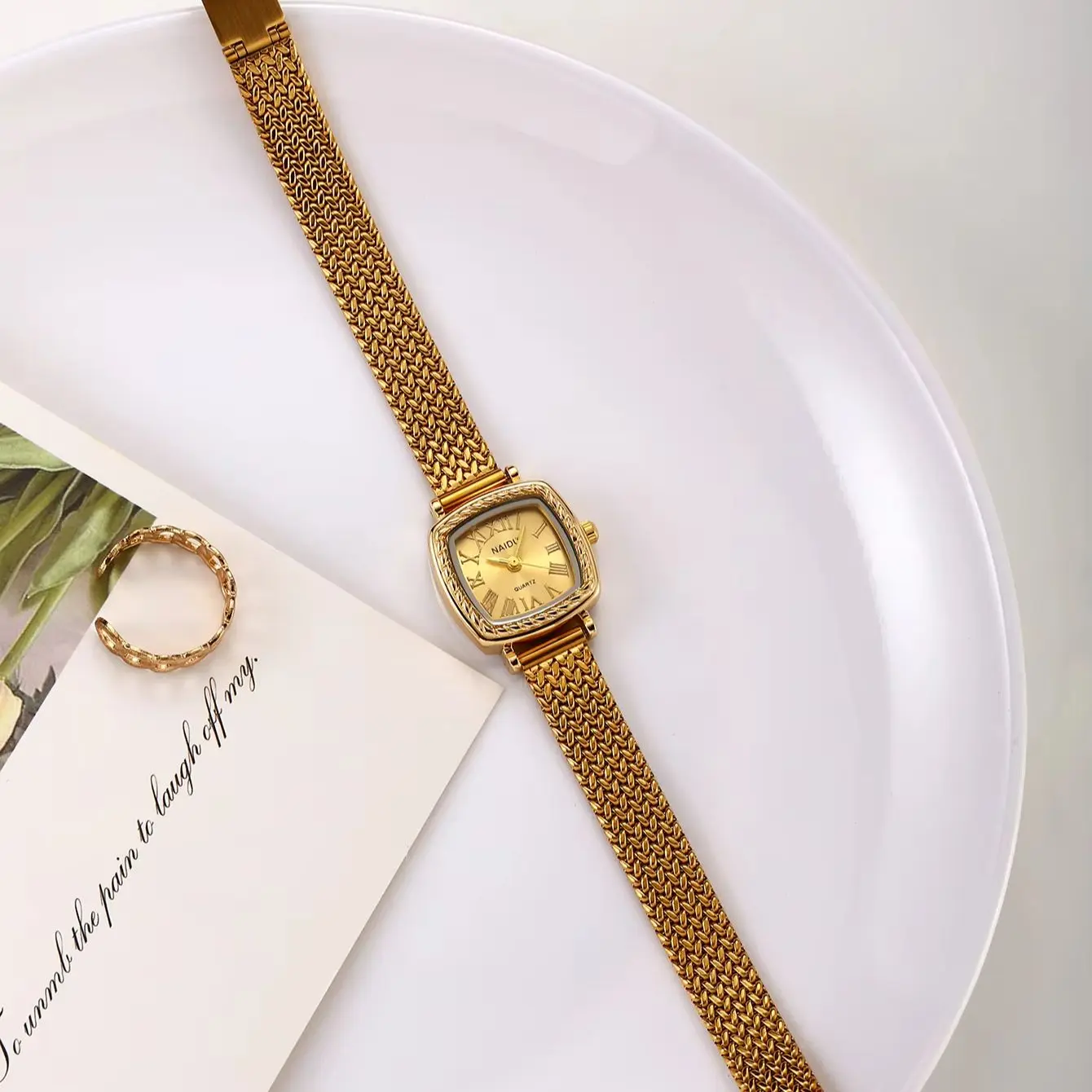 Gold Simple Casual Bohemian Retro Fashion Women's Watch
