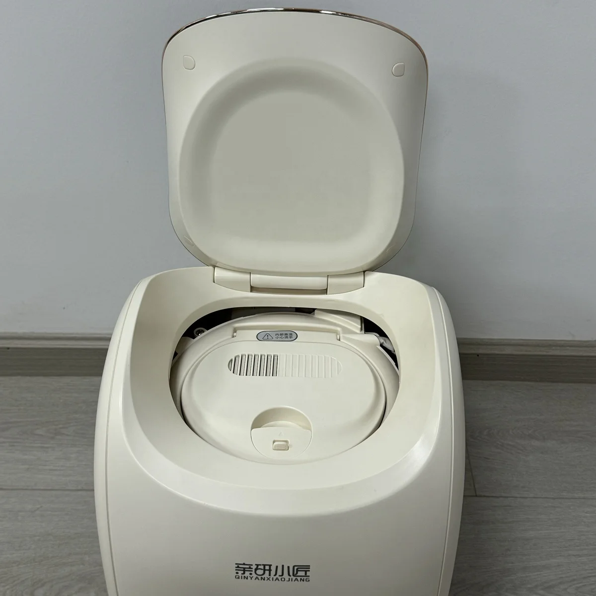 Mini wash machine with Automatic drainage