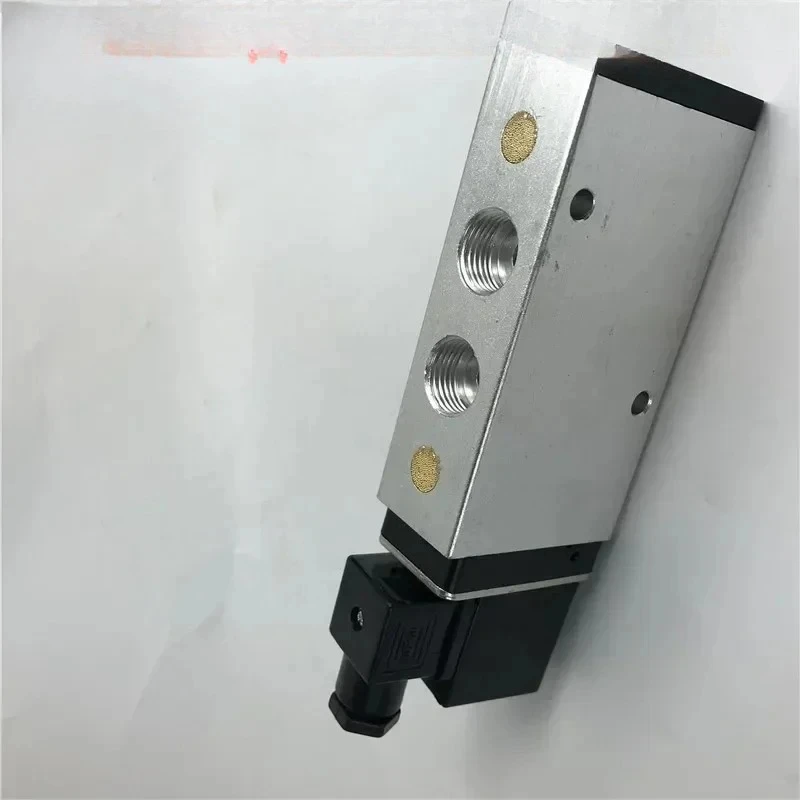 Solenoid valve XQ251540 two-position five-way reversing valve AC220V DC24V volt four-point G1/2