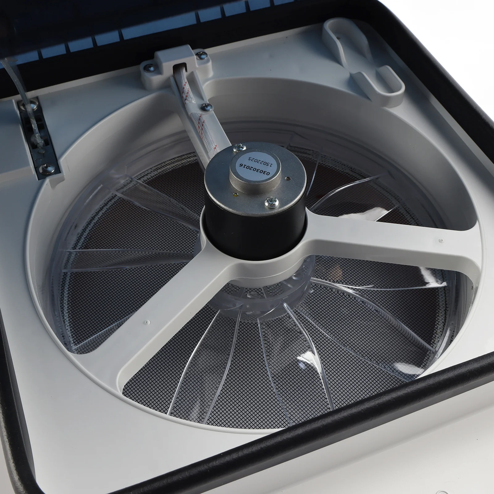 فتحة سقف قافلة RV مقاس 11 بوصة، محرك RV للأمام والخلف، مصباح كوة 12 فولت مع ضوء