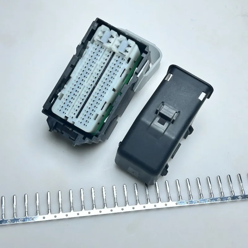 1PCS 34992-5002/34993-7002 Original 95 + 103 holes, car computer board plug shell, sheathed cable