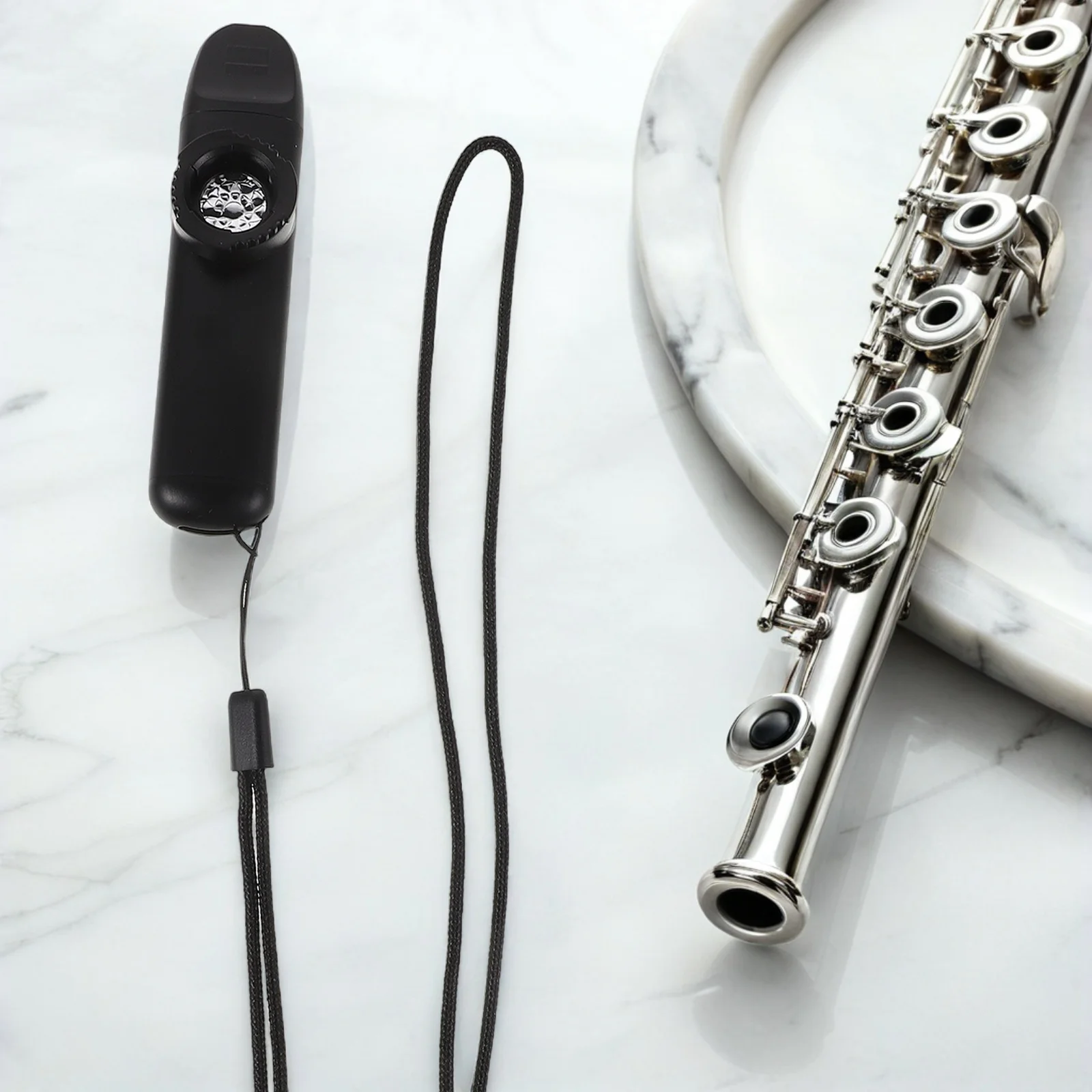 Kazoo Instrument de musique noir ABS débutant léger Portable ton réglable pour les amateurs de musique faveur de fête guitare