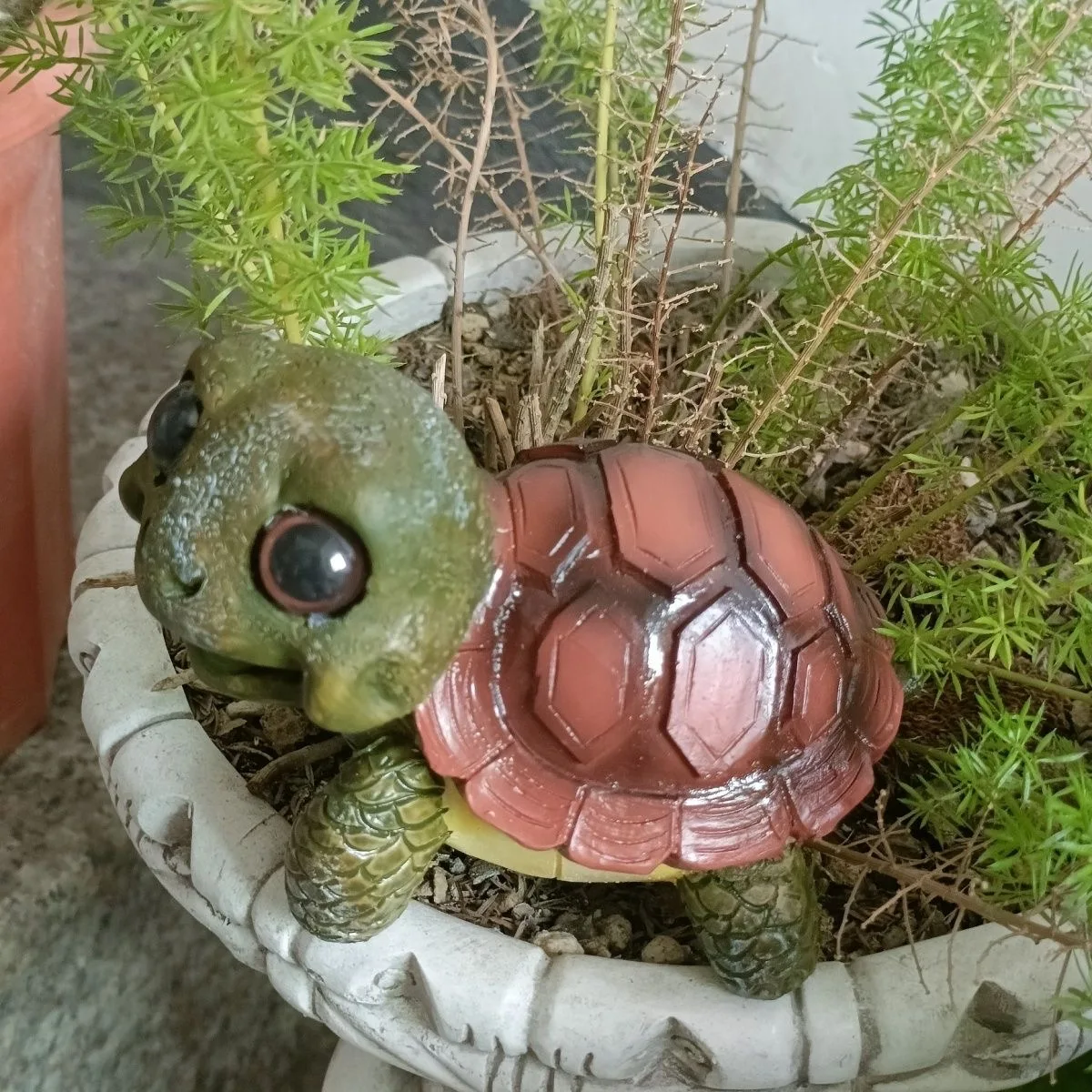 Tortoise Statue Outdoor Garden Crawling Turtle Sculpture Resin Figurine Decor for Balcony Yard Lawn Fish Tank Aquarium Ornament