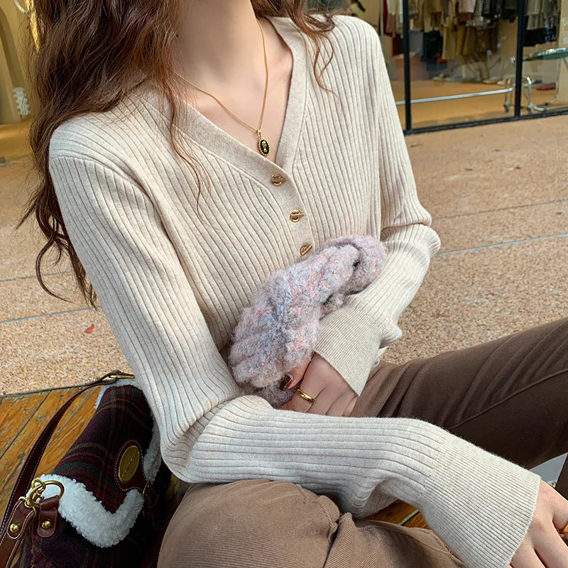 

Chic Metal Button V-Neck Ribbed Pullovers for Women Autumn Elegant Slim Fit Knitted Sweater Stretch 2025 Tight Bottoming Jumpers