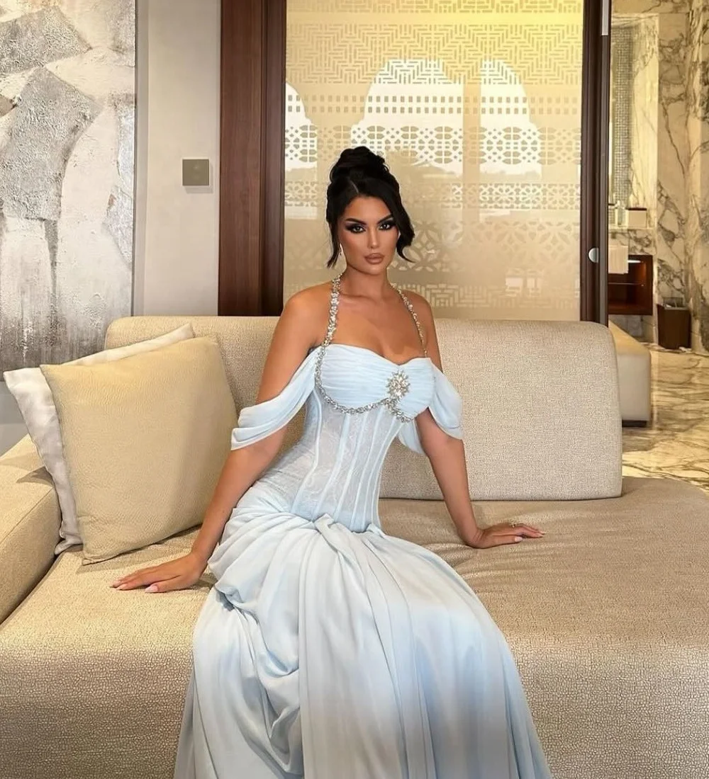 

Индивидуальные простые, но высококачественные длинные вечерние платья из шифона с плиссировкой, кружевом и стразами, фасона А-силуэт, с вырезом халтер, сексуальные, для дня рождения