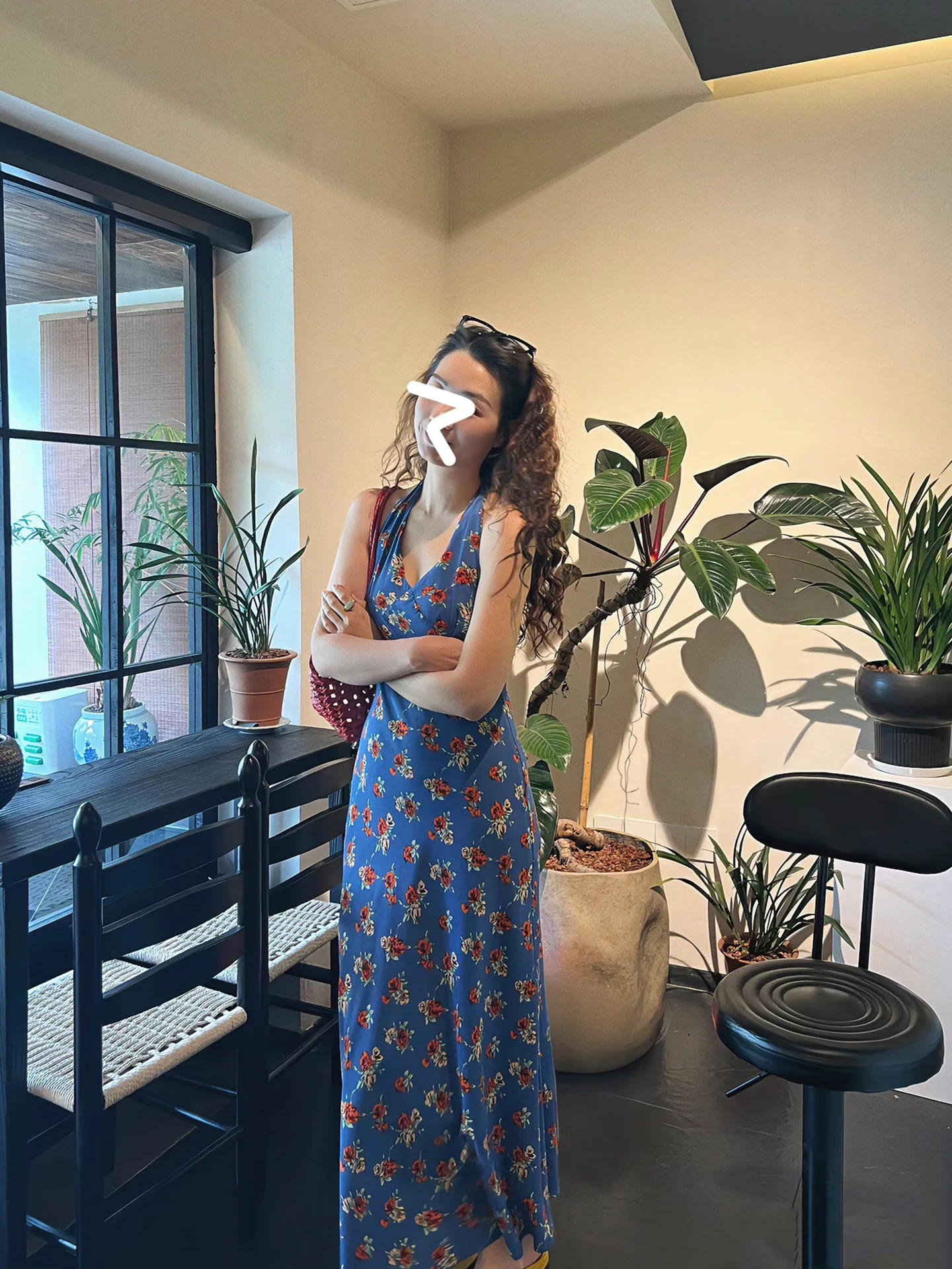 

Green V-neck Hanging Neck Dress Blue Rose Sleeveless Waist-cinching Floral Long Dress Spring Summer New Style Holiday Wind