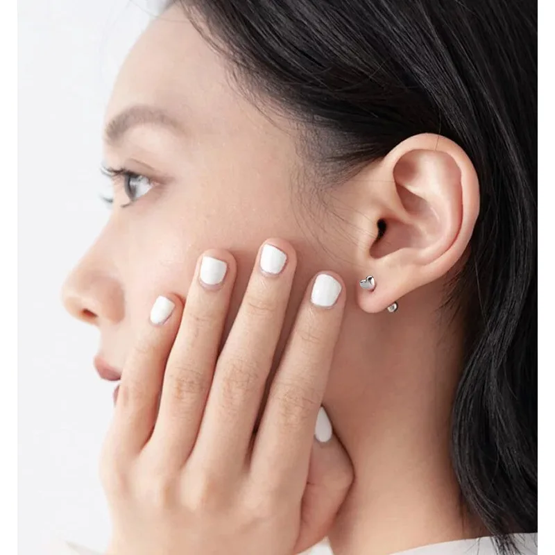 925 Sterling Silver Heart-shaped Stud Earrings Female Unique Star Earrings Pierced Retro Creative Ears Jewelry
