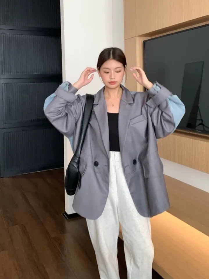 

Стильный джинсовый пиджак в стиле пэчворк для женщин: модный, с цветовыми блоками, свободного кроя, с эластичной талией, в корейском стиле, с длинными рукавами