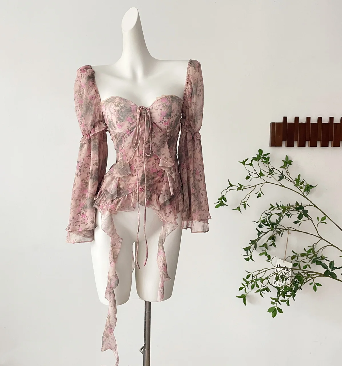 2025 New Women's Printed Drifting Sleeve Waist Chiffon Top