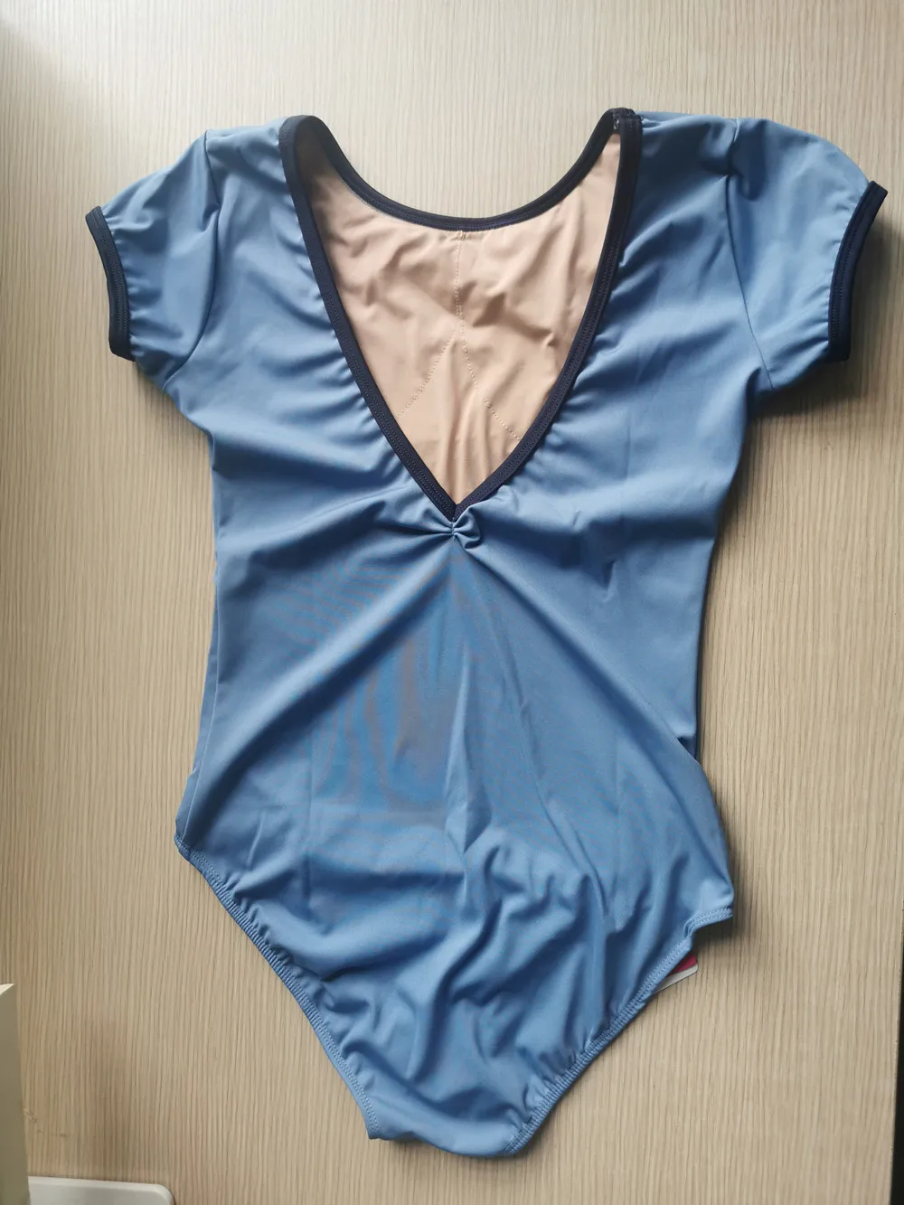 ผู้ใหญ่บัลเล่ต์ฝึกชุดแขนสั้นผู้หญิงฤดูร้อนยิมนาสติกการฝึกอบรมพื้นฐาน V-รูป Backless Body Dance Leotards