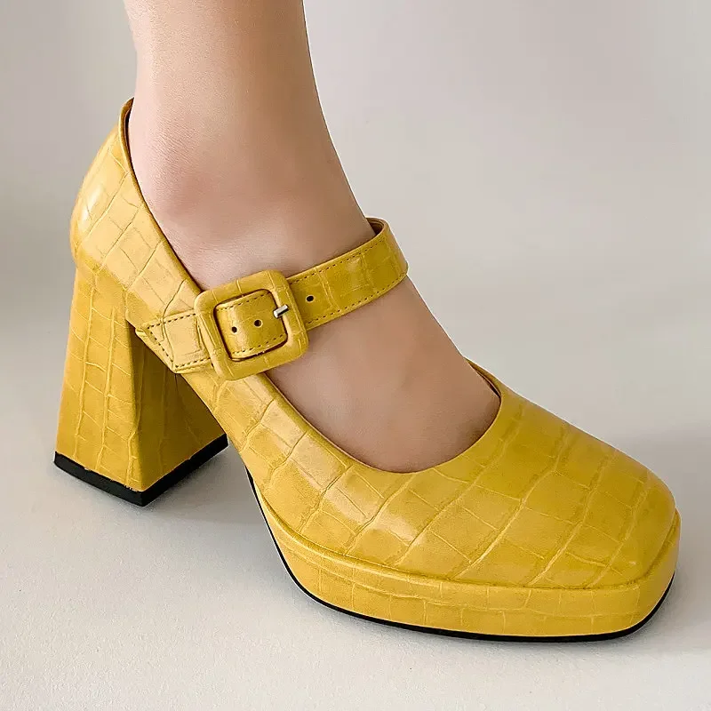 2025 Primavera Nuovo Blu Giallo Marrone Lady Pumps Plus Size 33-43 Abito da ufficio Piattaforma Mary Janes Scarpe Tacchi alti grossi per le donne