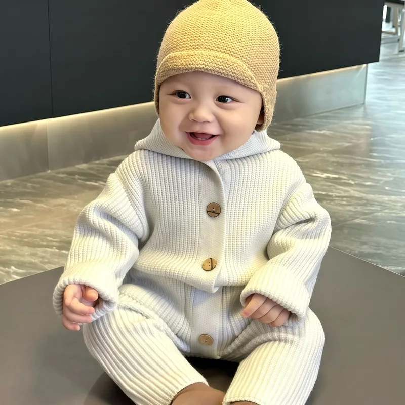 Autumn/Winter 2025 New Knitted Wool Warmth Bag Butt Hoodie Baby Outdoor Climbing Clothes