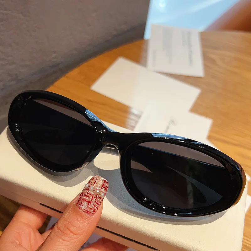 

Y2K Retro Hot Girl Cat-Eye Sunglasses, Sports Outdoor Mountaineering Cycling Sunglasses, Square TR Material High-End Sunglasses