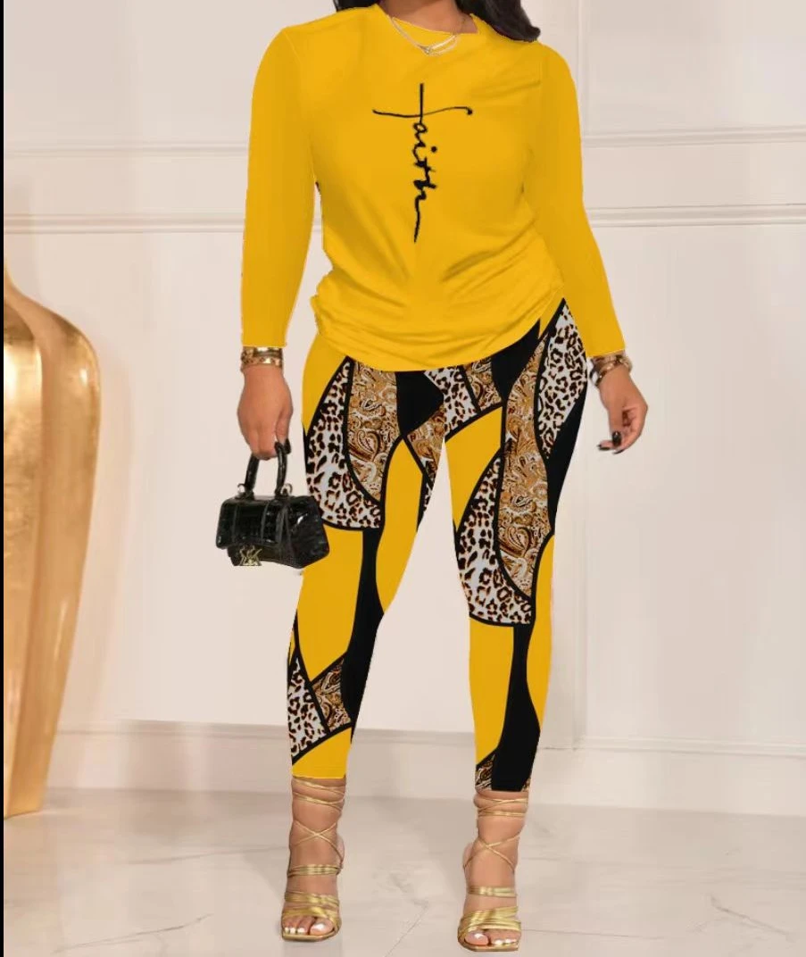 

Элегантный комплект из 2 предметов, женский наряд, осень 2023, модный топ с длинным рукавом и круглым вырезом, повседневный комплект брюк с принтом, уличная женская одежда